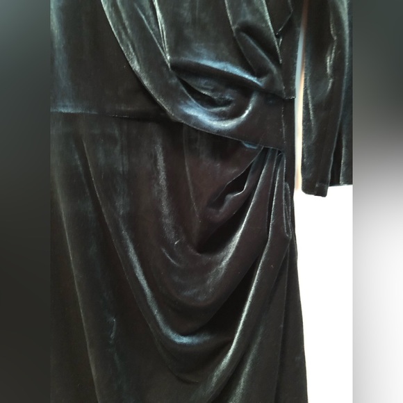 Eliza J velvet dress green size 10 never worn it - Picture 2 of 4